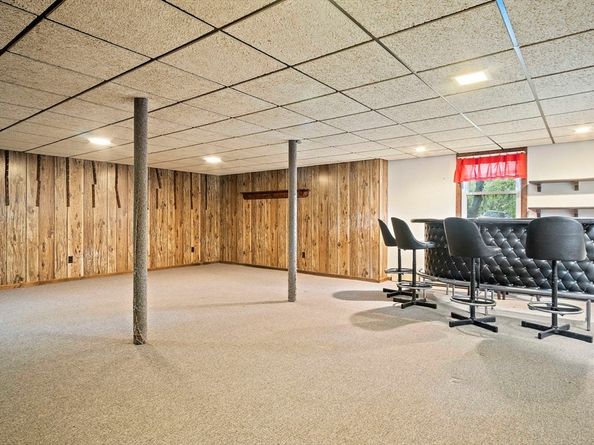51 Caldwell Rd, Waltham MA 02453