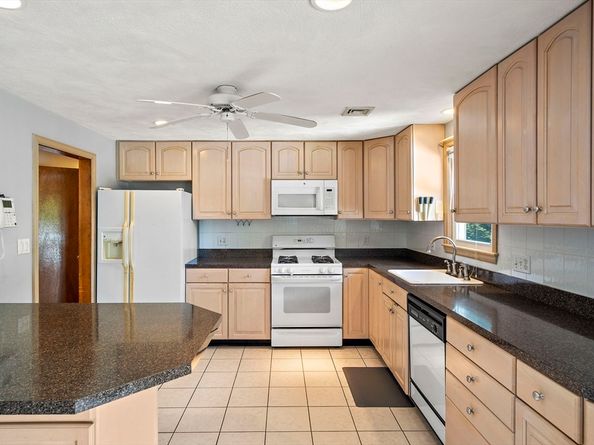 51 Caldwell Rd, Waltham MA 02453