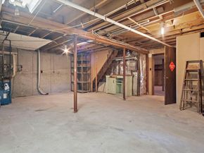 51 Caldwell Rd, Waltham MA 02453