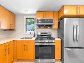 93 Sweetwater St, Saugus MA 01906