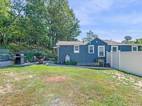93 Sweetwater St, Saugus MA 01906