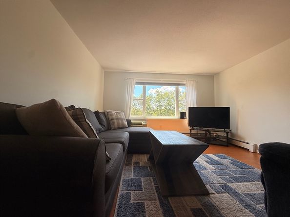 B1 Colonial Dr 8, Andover MA 01810