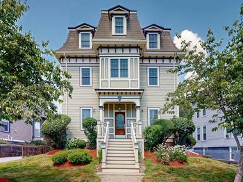 96 Dix St