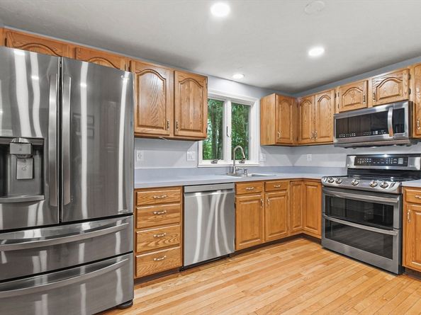 6 Geneseo Circle, Milford MA 01757