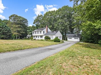 6 Geneseo Circle