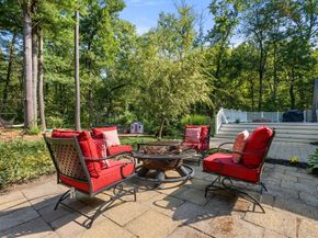216 Clapboardtree St, Westwood MA 02090