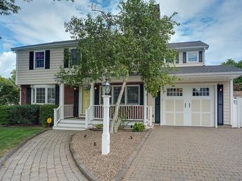 24 Dickson Avenue