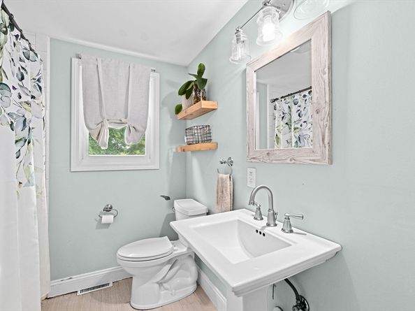 17 Murphys Lane, Scituate MA 02066
