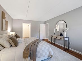 50-56 Broadlawn Park 221, Boston MA 02467