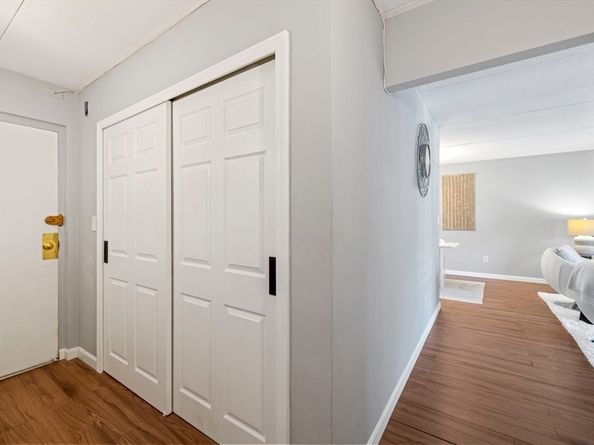 50-56 Broadlawn Park 221, Boston MA 02467