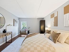 50-56 Broadlawn Park 221, Boston MA 02467