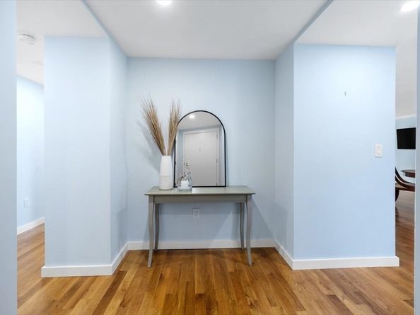 2001 Marina Dr 608, Quincy MA 02171