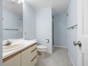 2001 Marina Dr 608, Quincy MA 02171