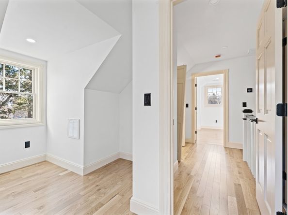 25 Shaw Rd, Wellesley MA 02481