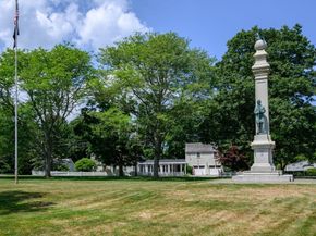 290 Beaver Dam Rd, Scituate MA 02066