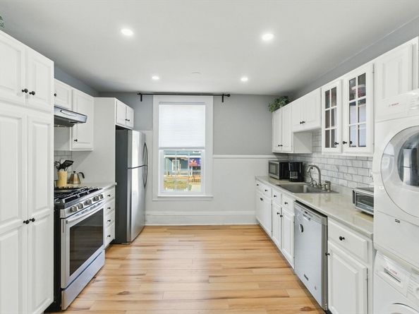 35 Locust St 3, Danvers MA 01923