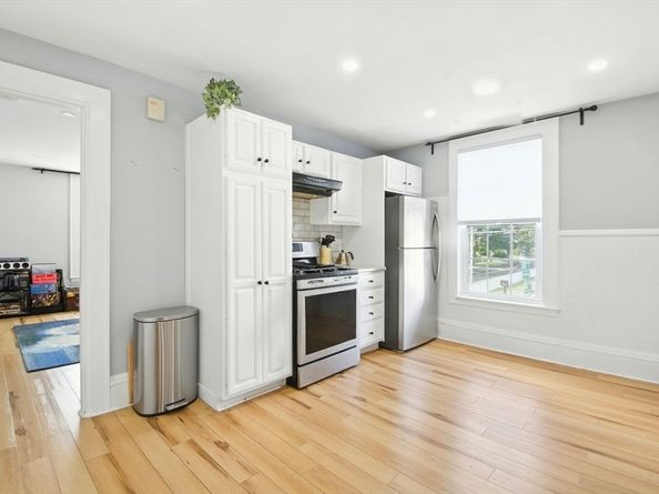 35 Locust St 3, Danvers MA 01923