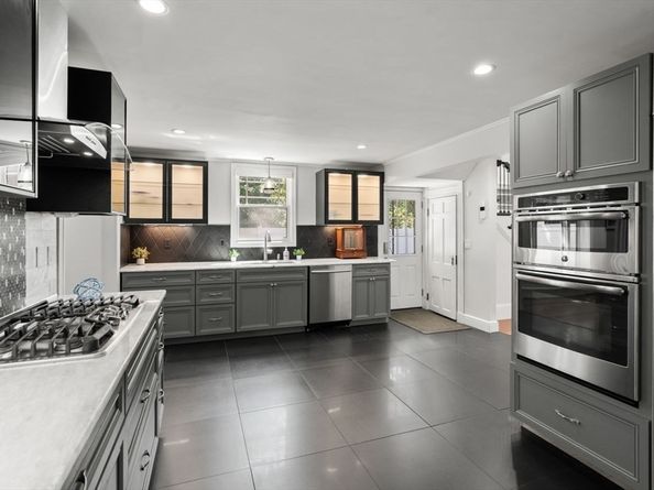 9 Venner Rd, Arlington MA 02476