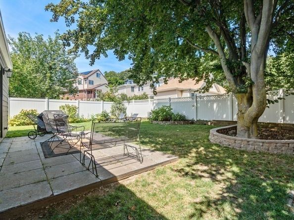 9 Venner Rd, Arlington MA 02476
