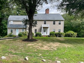 14 Buckmaster Dr