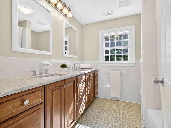 14 Buckmaster Dr, Sudbury MA 01776