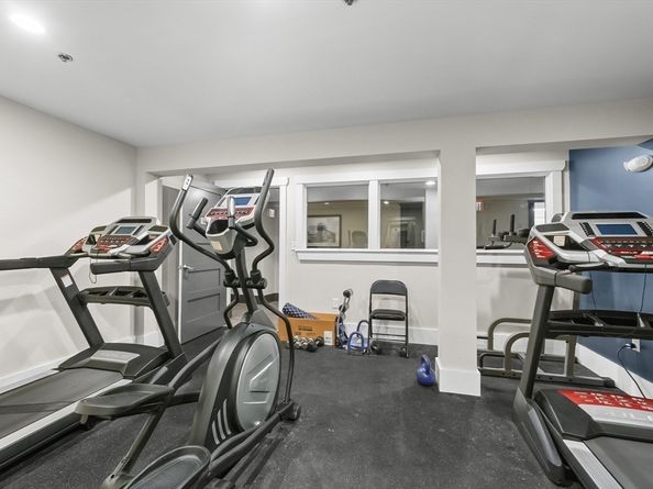 76 Court St. 6, Plymouth MA 02360