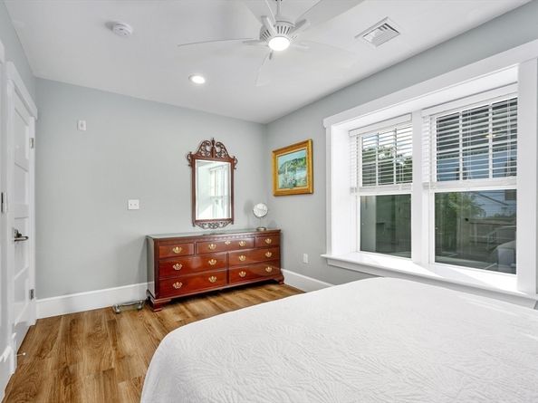 76 Court St. 6, Plymouth MA 02360