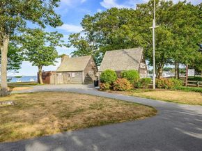 76 Court St. 6, Plymouth MA 02360