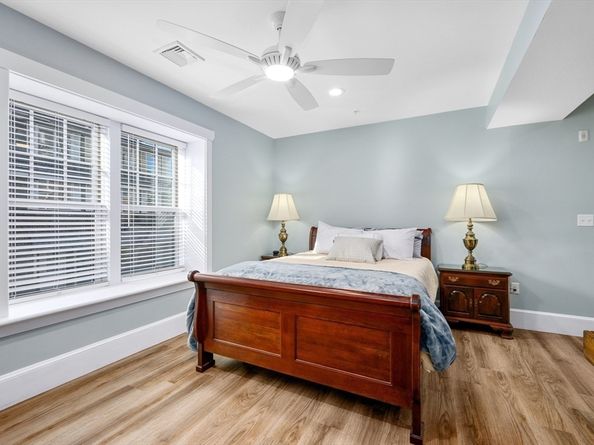 76 Court St. 6, Plymouth MA 02360