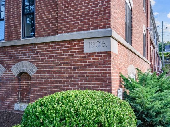 76 Court St. 6, Plymouth MA 02360