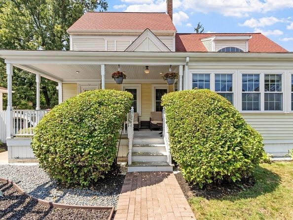 60 Clifton Ave, Brockton MA 02301
