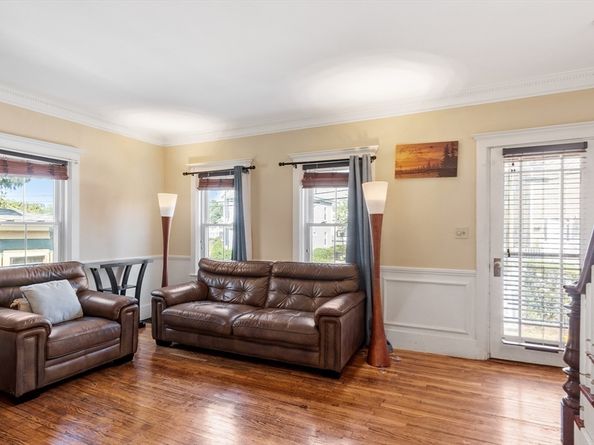 60 Clifton Ave, Brockton MA 02301