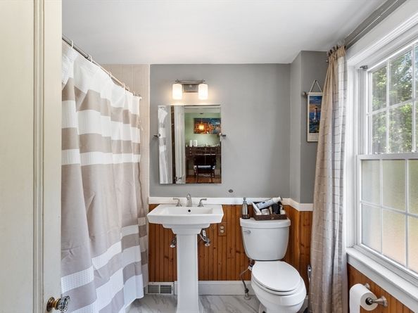 60 Clifton Ave, Brockton MA 02301