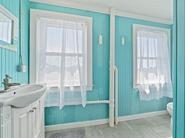 53 Ocean St, Marshfield MA 02050