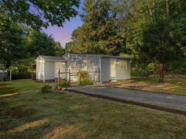 29 Glendale Ave, Brockton MA 02301