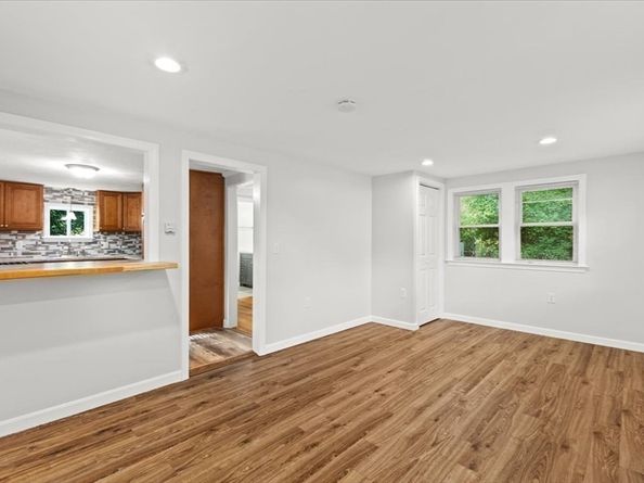 29 Glendale Ave, Brockton MA 02301