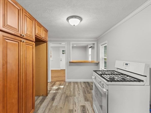 29 Glendale Ave, Brockton MA 02301