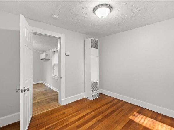 29 Glendale Ave, Brockton MA 02301