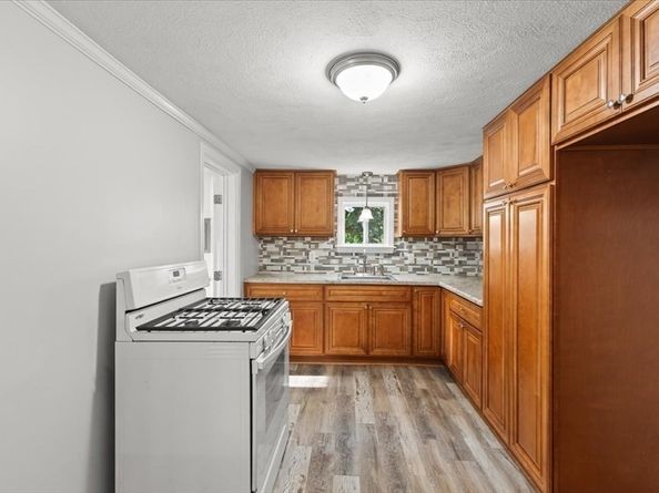 29 Glendale Ave, Brockton MA 02301