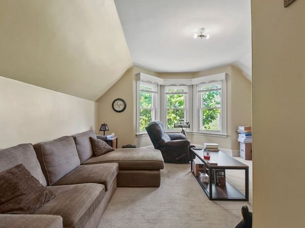 51 Colantha Ave, Brockton MA 02301