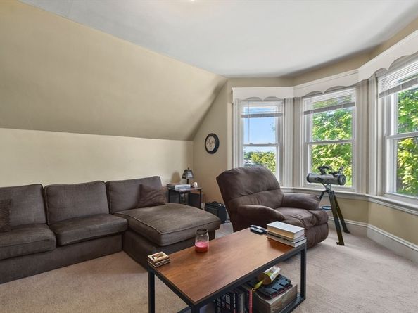 51 Colantha Ave, Brockton MA 02301