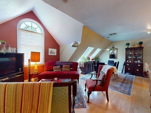 62 E Central St 305, Natick MA 01760