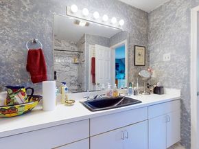 62 E Central St 305, Natick MA 01760