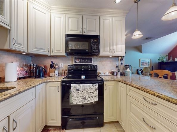 62 E Central St 305, Natick MA 01760