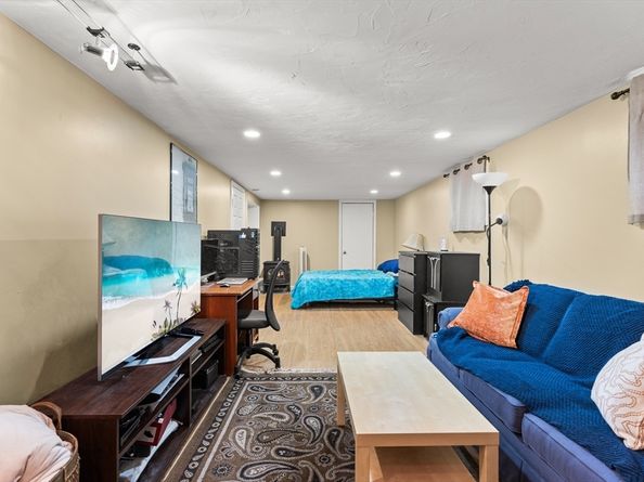 224 Center St, Bridgewater MA 02324