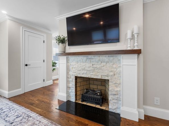 39 Pine St, Wakefield MA 01880