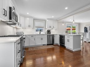 39 Pine St, Wakefield MA 01880