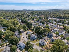 39 Pine St, Wakefield MA 01880