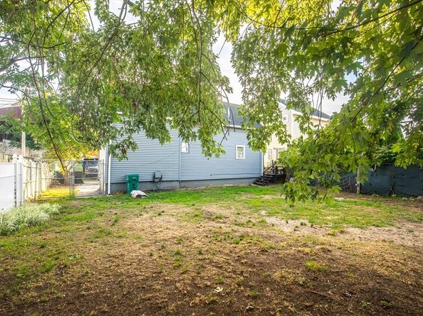 27 S Street Ct, Lynn MA 01905