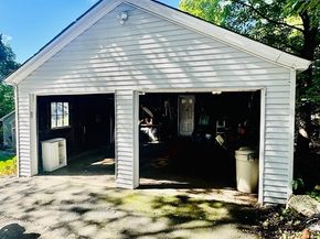 452 Hollis Road, Lunenburg MA 01462